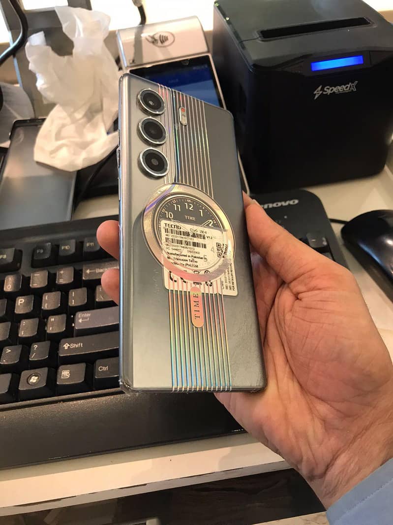 Tecno CAMON 40 Pro 18