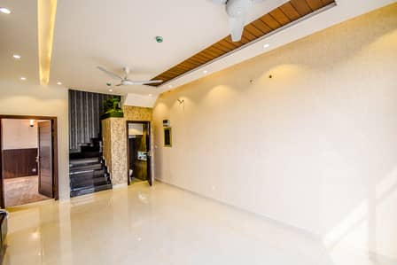 5 Marla House Available for Rent Prime Location