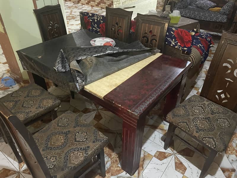 6 seater dining table 0