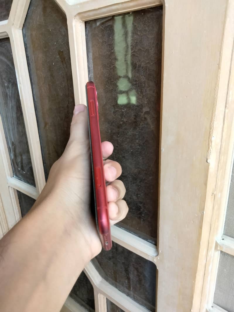 Apple iPhone 11 7