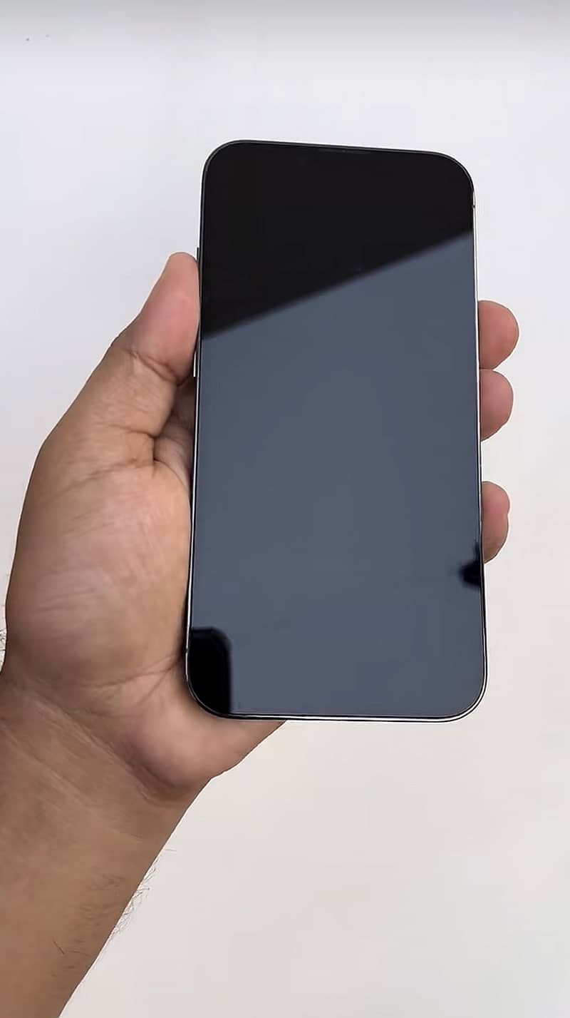 Apple iPhone 13 Pro 4