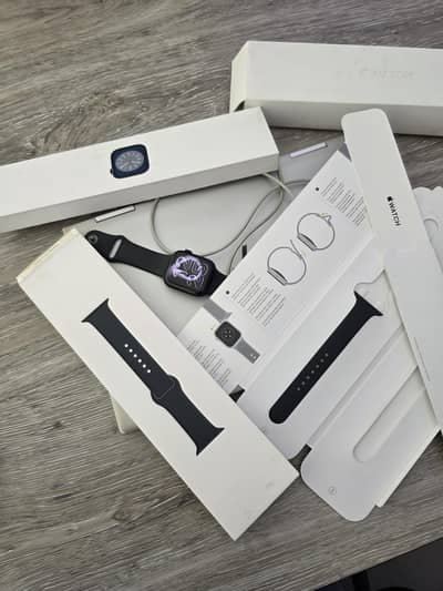 Apple Watch Series 8 45mm - Excellent Condition
