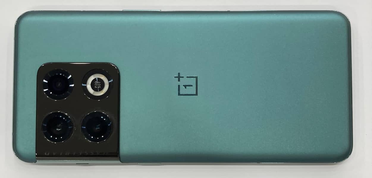 One Plus 10 Pro 1