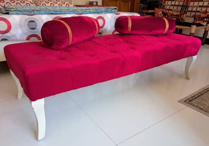 Settee / Sofa / Dewan red with cushions