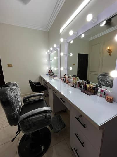 Title : Saloon Furniture \ Mirror \ Saloon Vanity \ Trolley for sale
