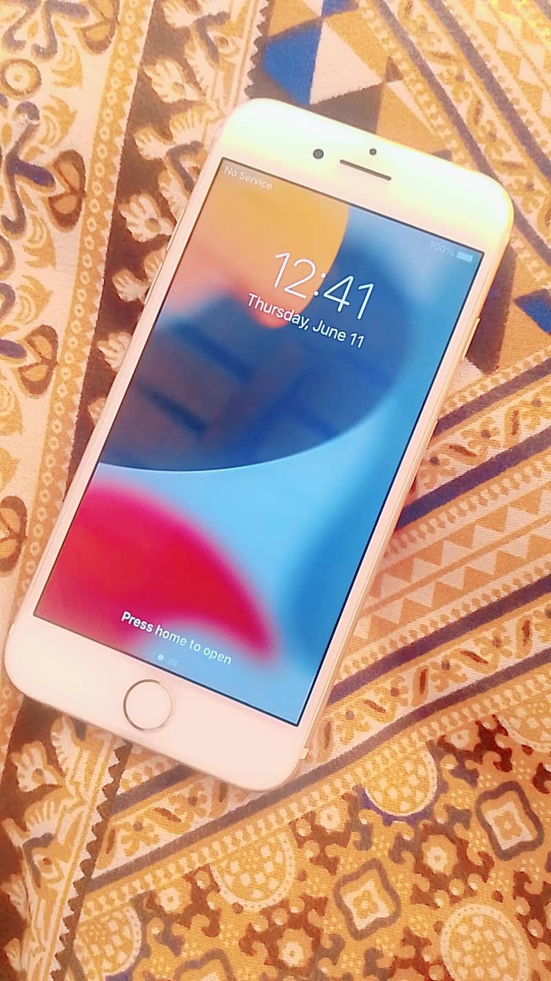 Apple iPhone 7 1