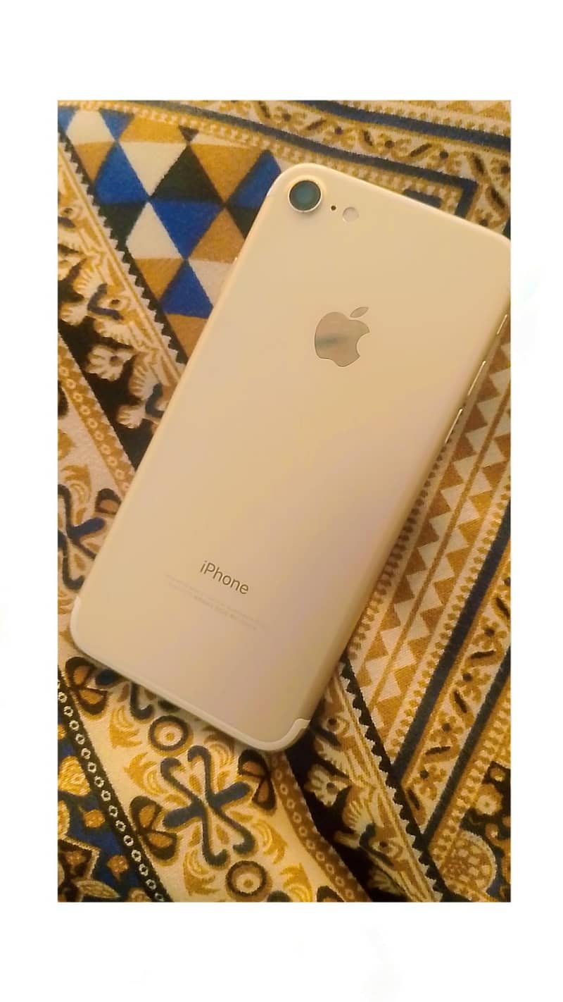 Apple iPhone 7 2
