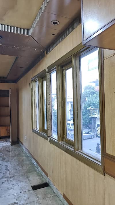 I-10/ Markaz Islamabad  Flat for rent first floor  Size 400 squire foot  2 bed 1 bath only office  Two security one advance Demand 55k Contact 0306-1118000