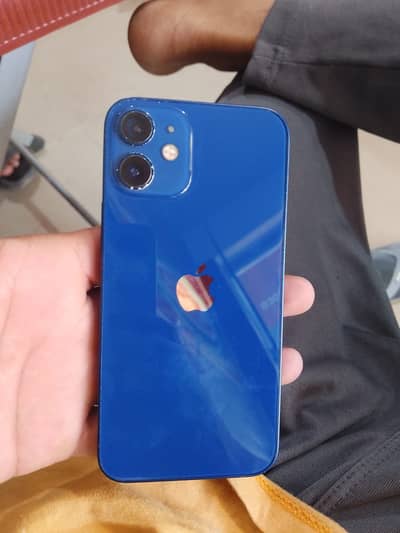 Apple iPhone 12