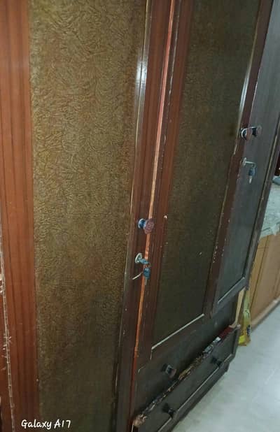 sell 3 door wardrobe