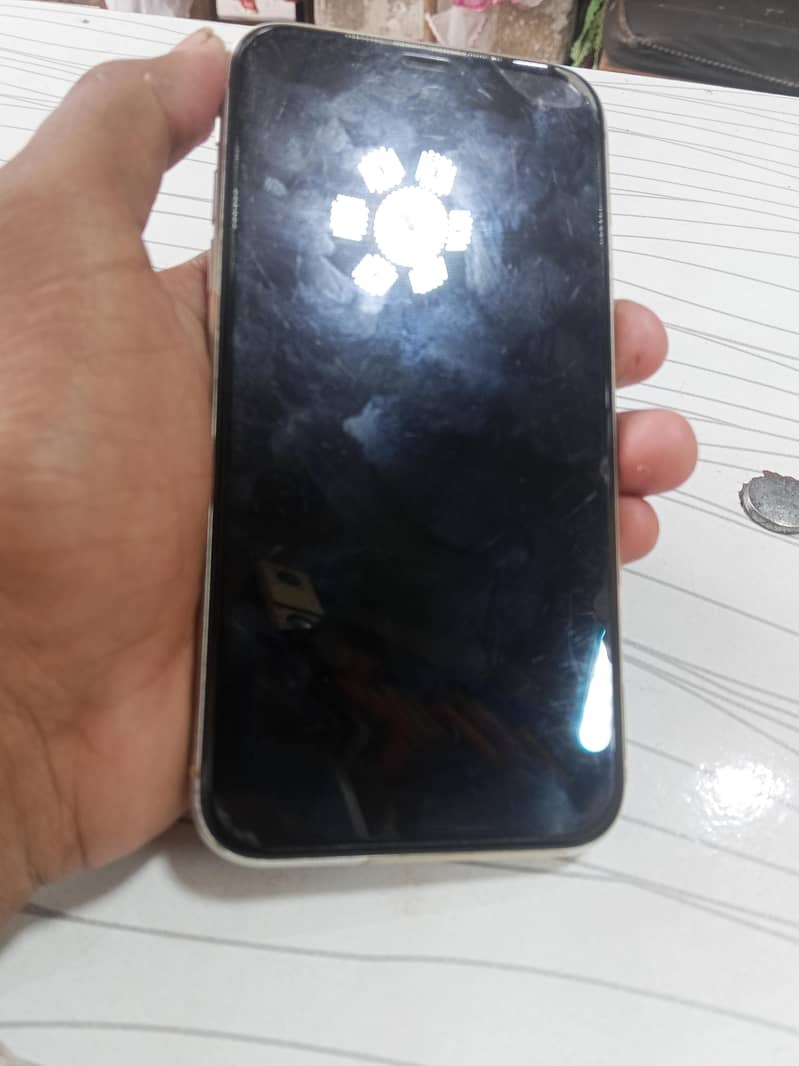 Apple iPhone 11 1