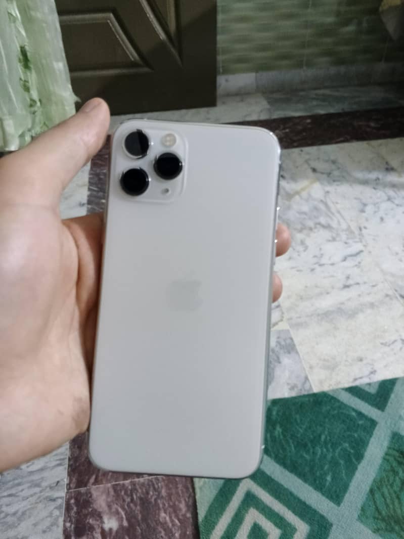 iphone 11 pro 3