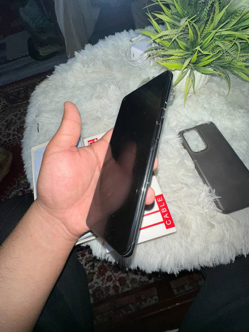 One Plus 9 Pro 4