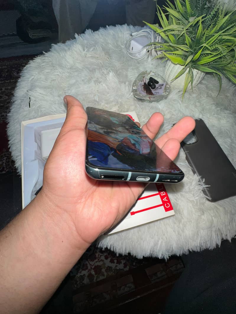 One Plus 9 Pro 7