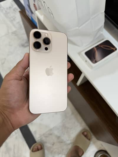 iPhone 16 pro max 256 GB Desert Titanium