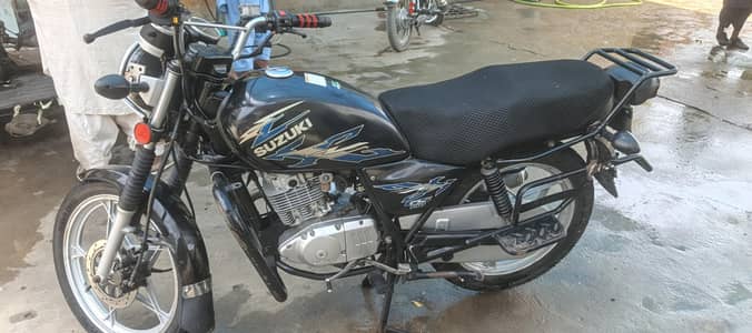 Suzuki GS 150 2018 modal