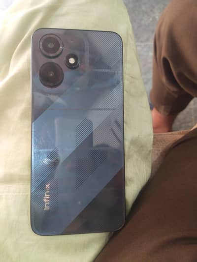 Infinix Hot 30 Play