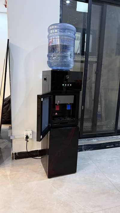 PEL Water Dispenser