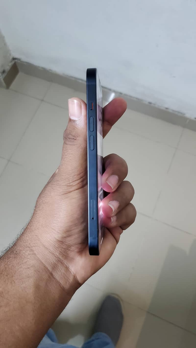 Apple iPhone 13 4