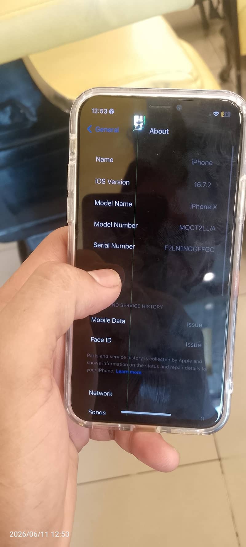 Apple iPhone X 4