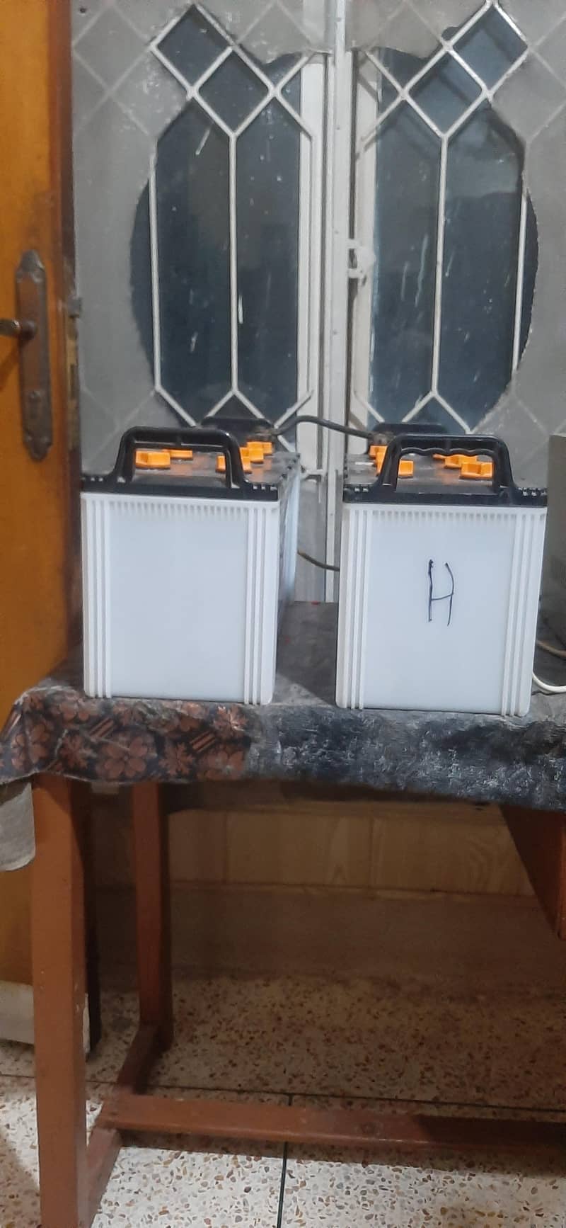 UPS + Batteries 2