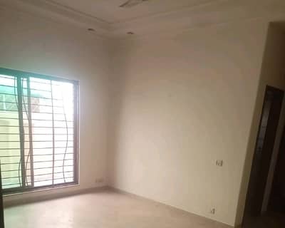 Centrally Located House Available In DHA Phase 4 - Block EE For rent