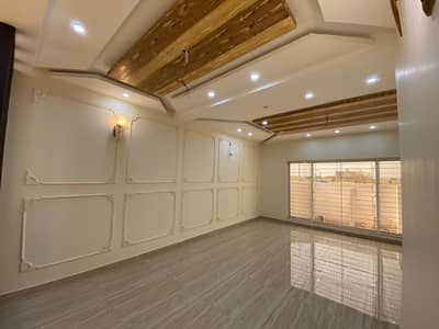 20 Marla House Ideally Situated In DHA Phase 4 - Block GG
