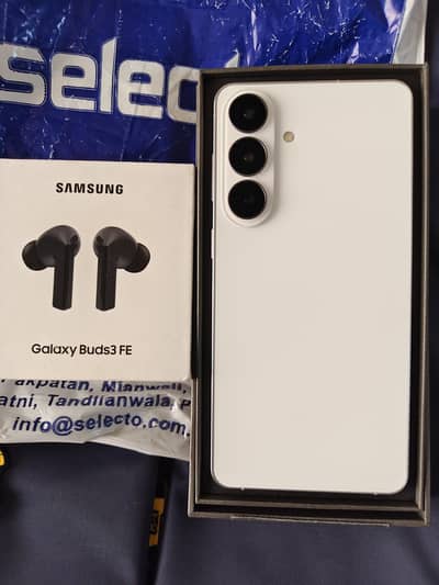 Samsung mobile s26 Plus just box open 512/12gb with gift buds 3 fe