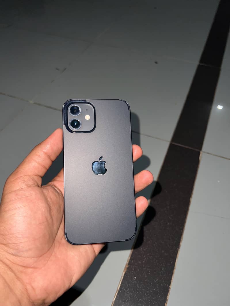Apple iPhone 12 0