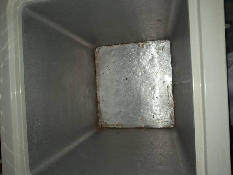 dawlance freezer 2