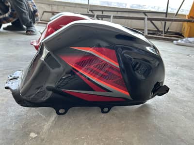 CB 150F Fuel Tanks