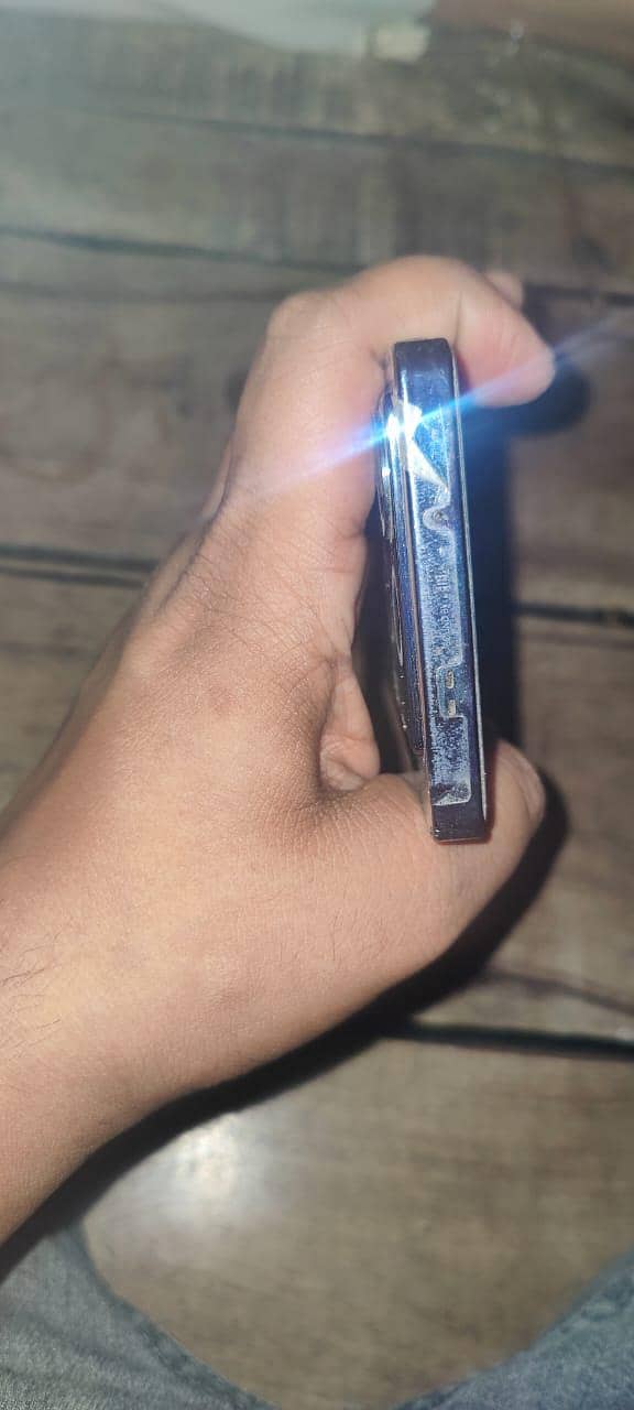 Infinix Note 40 5