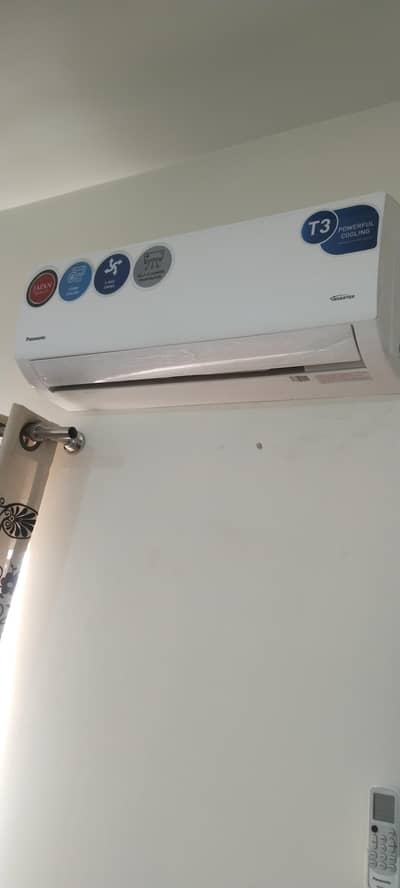AC  Invertor Panasonic T3 technology , 1 ton, like new