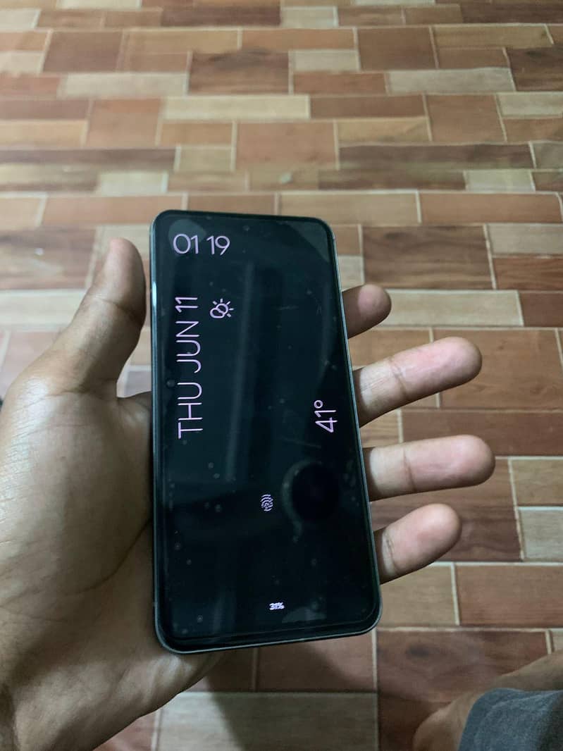 Google Pixel 8 1
