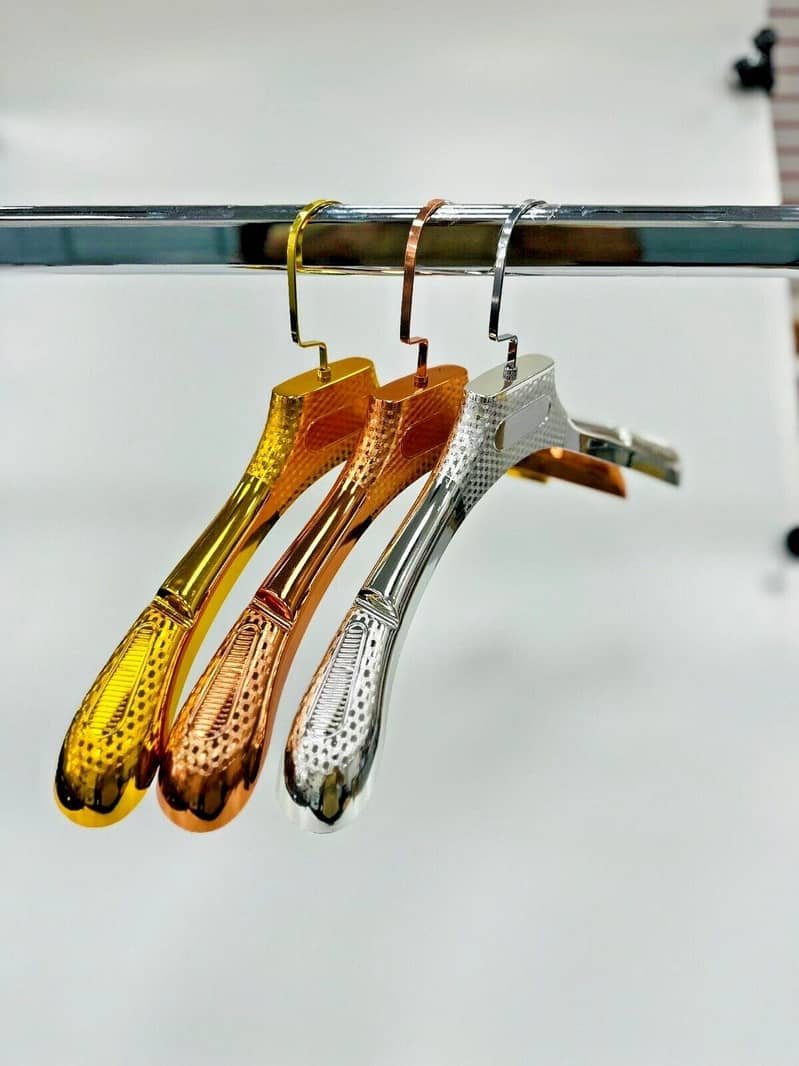 Hangers 19
