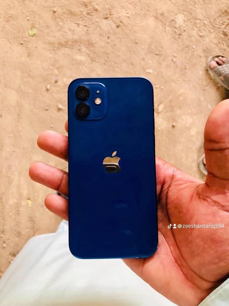 iPhone 12 3