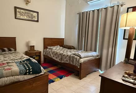 2 bedroom Apartment Available For rent bharia Town Face 8 Linear comercial bajlii panii gass Available