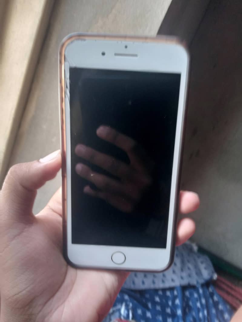 Apple iPhone 7 Plus 3