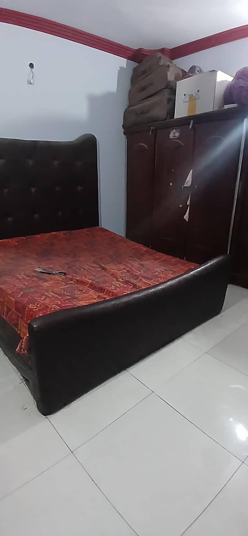 king size bed 0
