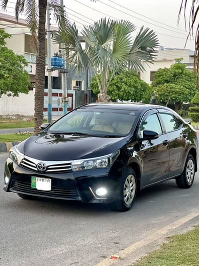 Toyota Corolla GLI 2017 automatic in brand new condition