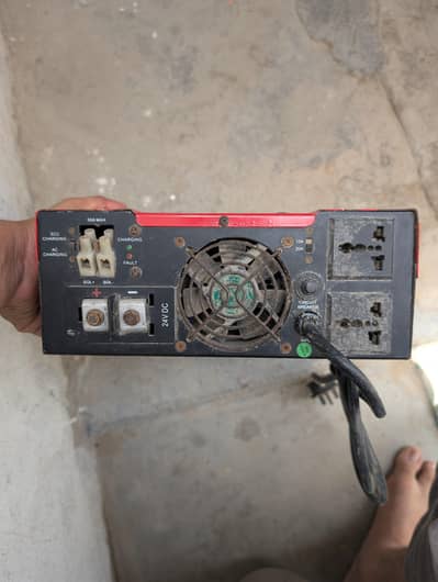 Crown Inverter hybrid 1440W