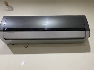Gree 1.5 ton dc inverter