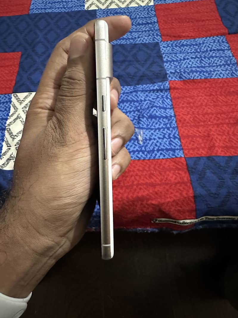 Google Pixel 7 3