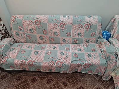 10/9 Condition Sofa Set Almost New Condition