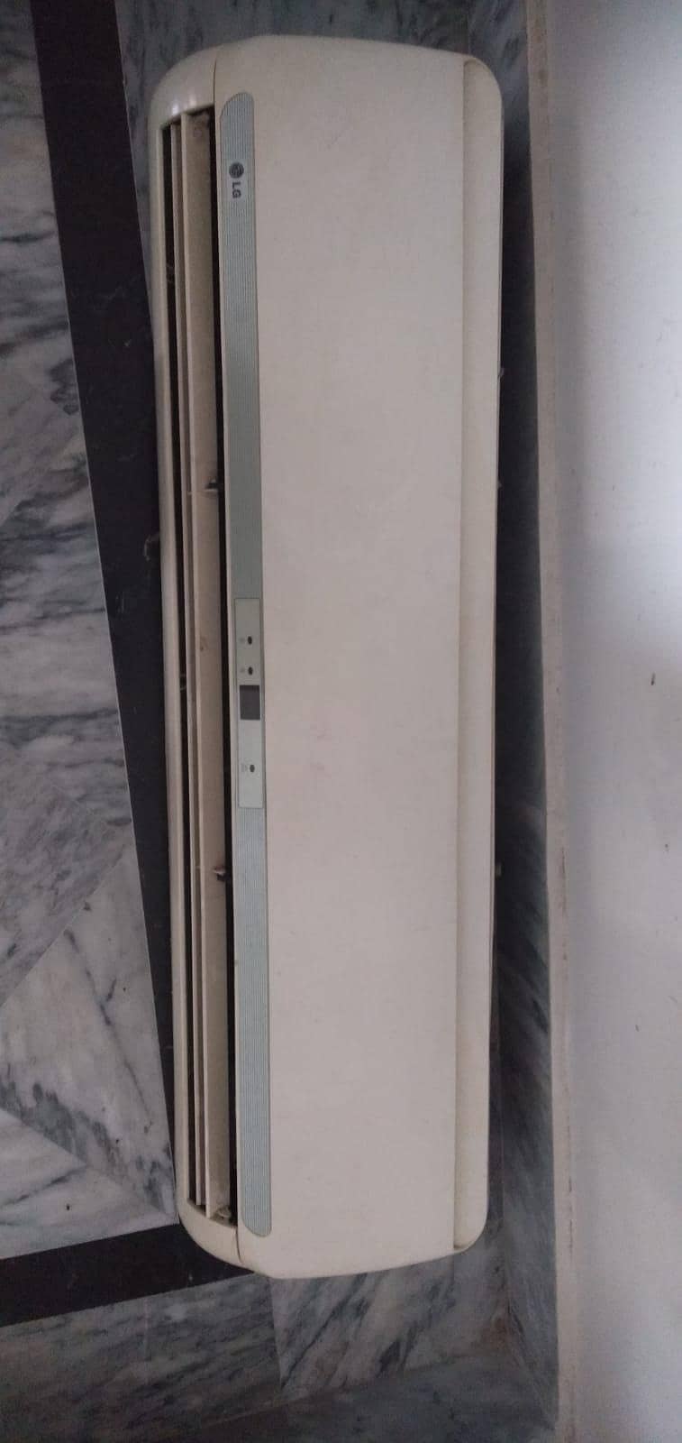 LG split AC 0