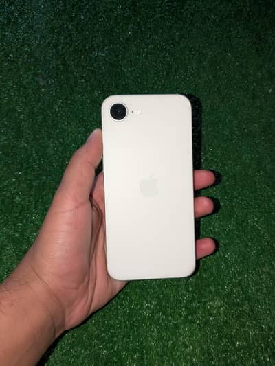 Apple iPhone 16e jv