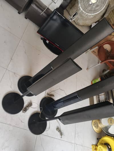 Sony speaker set  4 long speakers with a baser
