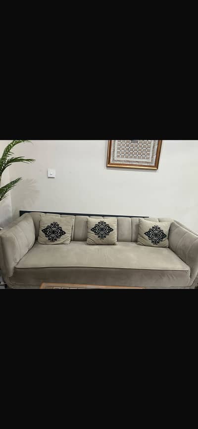 7 Seater Sofa Set for Sale – Good Condition