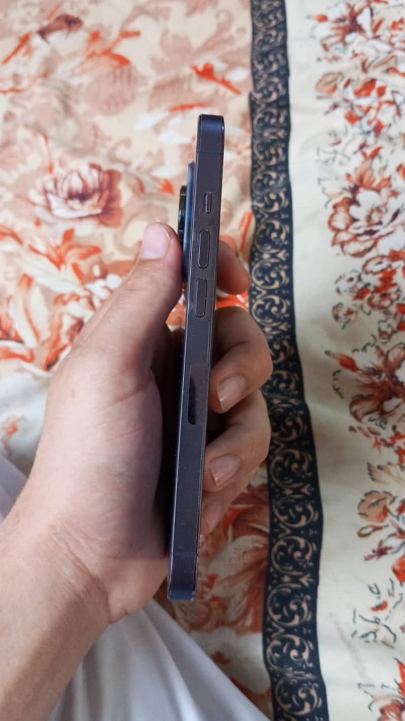 Apple iPhone 14pro 0