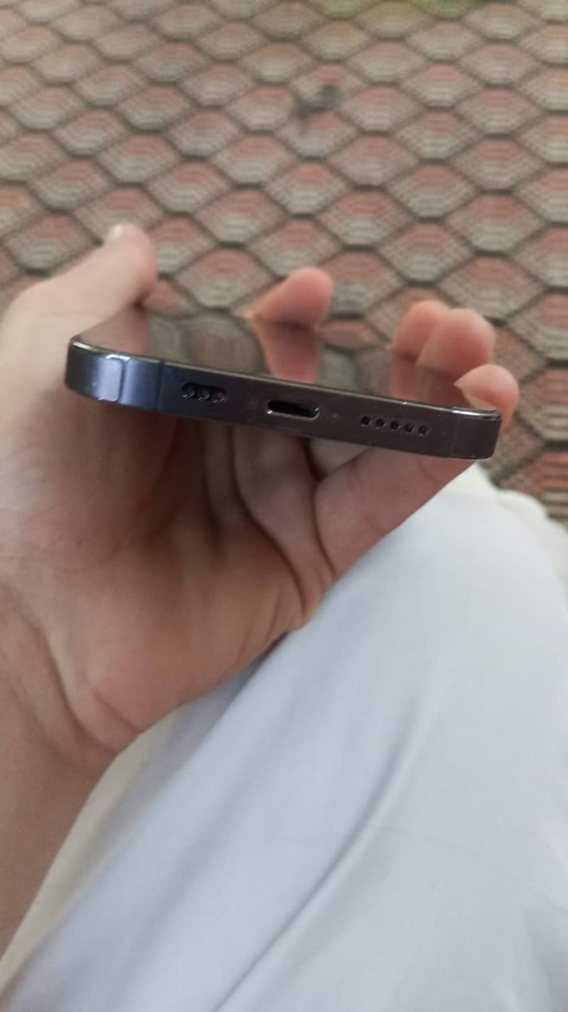 Apple iPhone 14pro 5